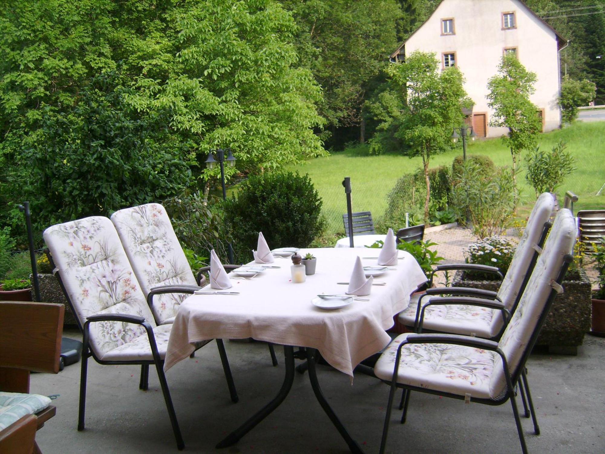 Gasthaus Zur Erle Hotel Simonswald Exterior photo